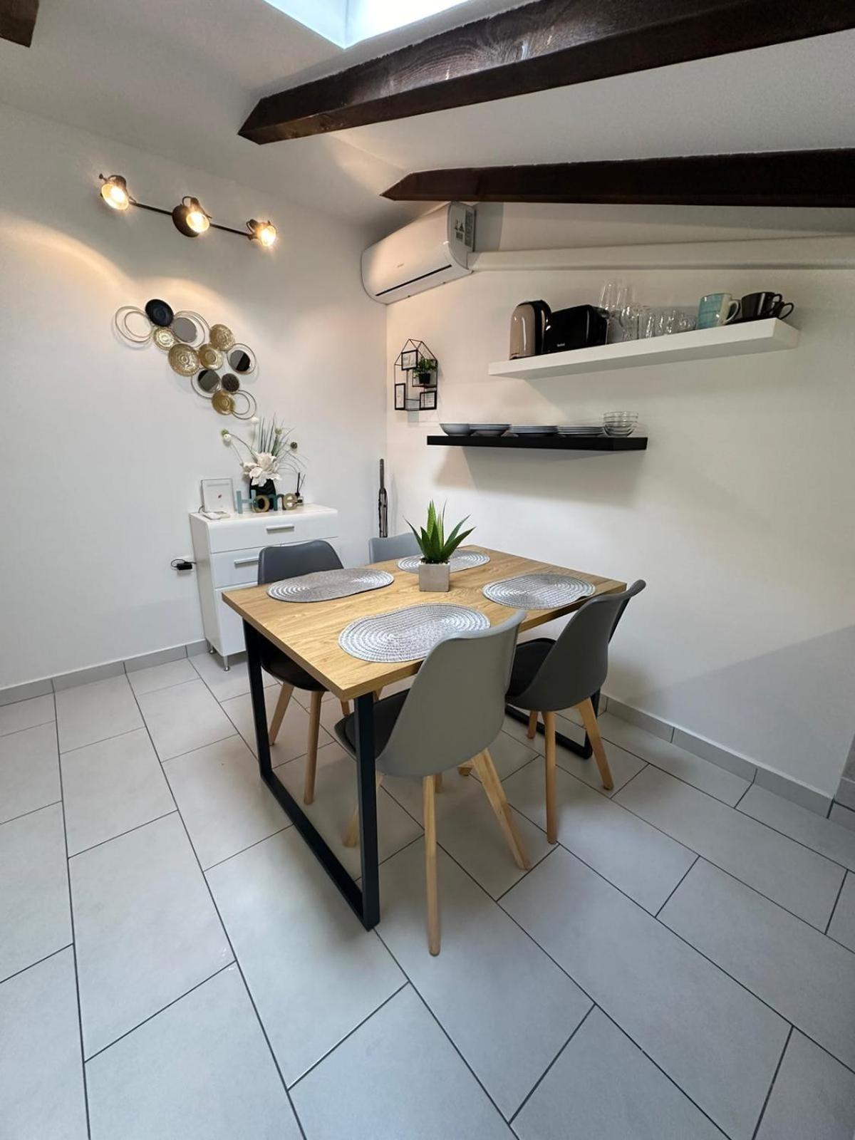 Prpic 1,senj Apartment