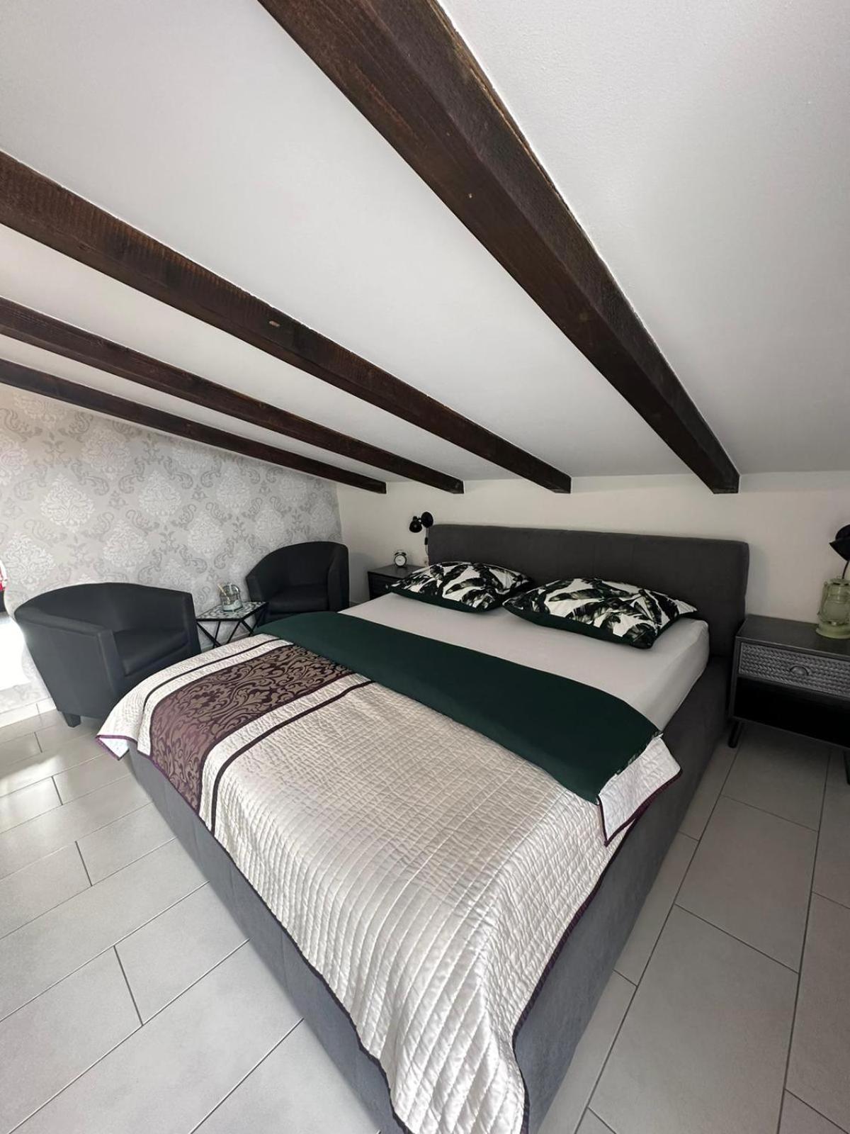 Prpic 1,senj Apartment