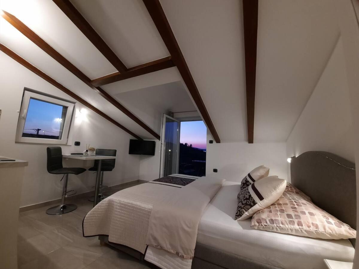 Apartment Prpic 1,senj *