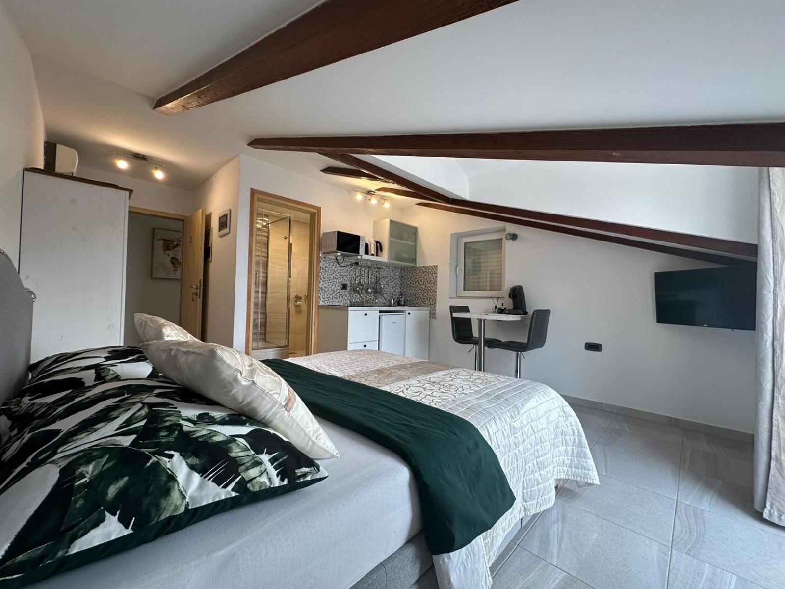 Prpic 1,senj Apartment
